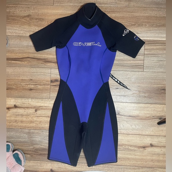 O'Neill Other - O'Neill women’s size 6 wetsuit